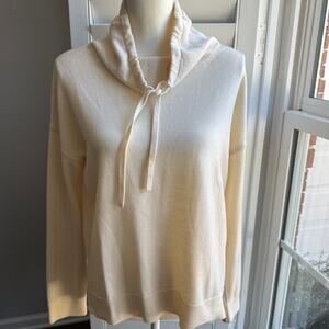 BANANA REPUBLIC Sweater Size M Cream 100% Merino Wool Cowl Turtleneck